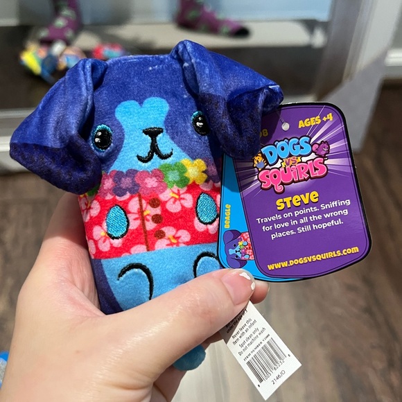 Set of 4 - Dogs vs Squirrels, Cats vs Pickles Bean bag stuffed toys - Picture 5 of 5